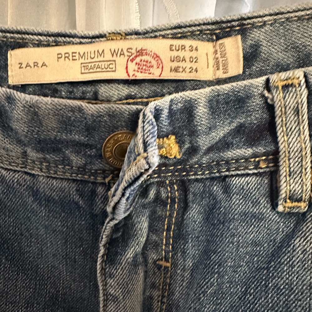 Zara Premium Washed Women’s Denim Jeans - Picture 2 of 5